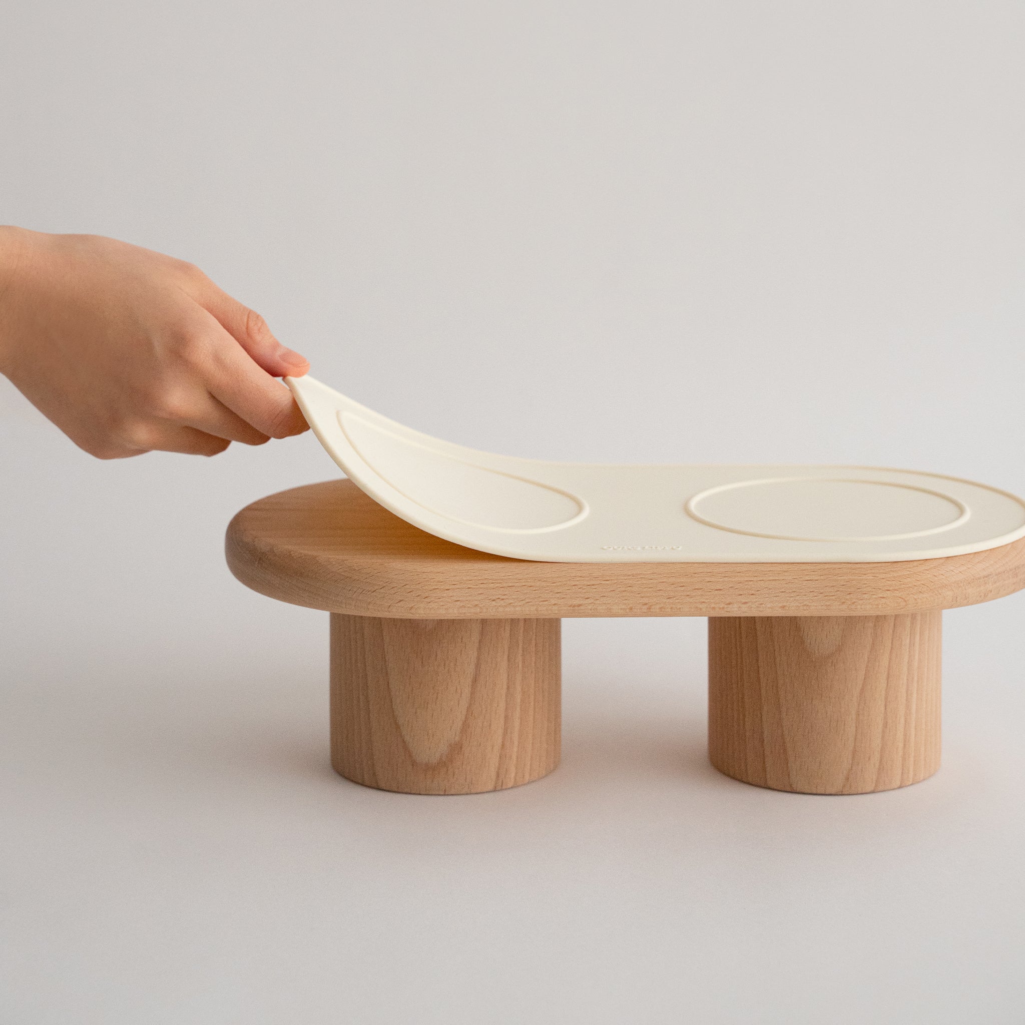 Dumbo Table